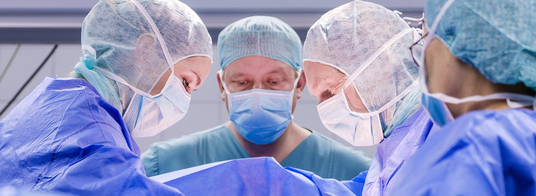 Chirurgische Operation im Zentral-OP